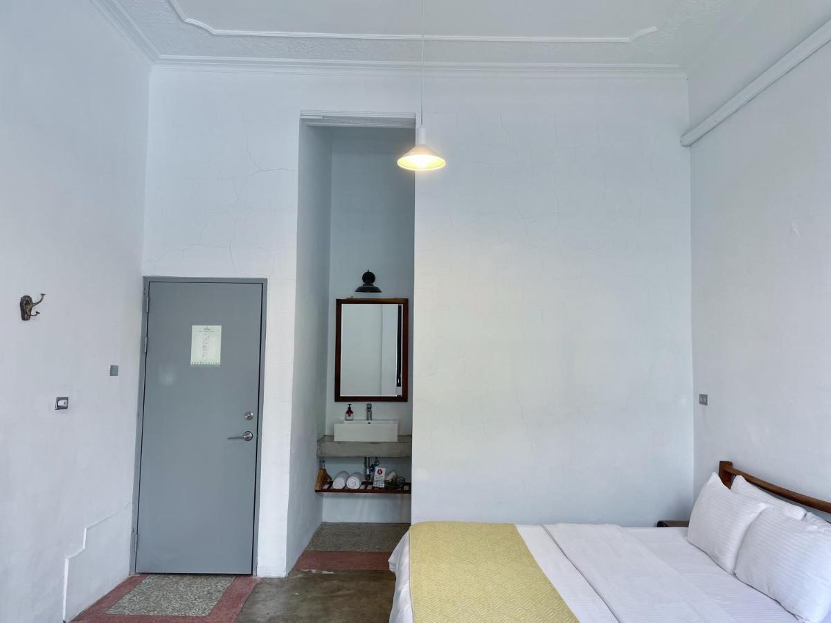 8 ดอร์  Bed & Breakfast ย่านเมืองเก่าเฮ้งชุน ภายนอก รูปภาพ